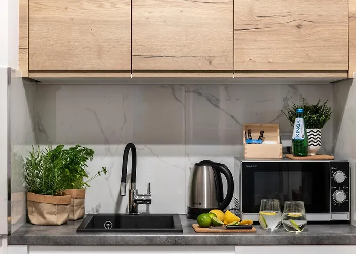 Shortstaypoland Marywilska * ワルシャワ